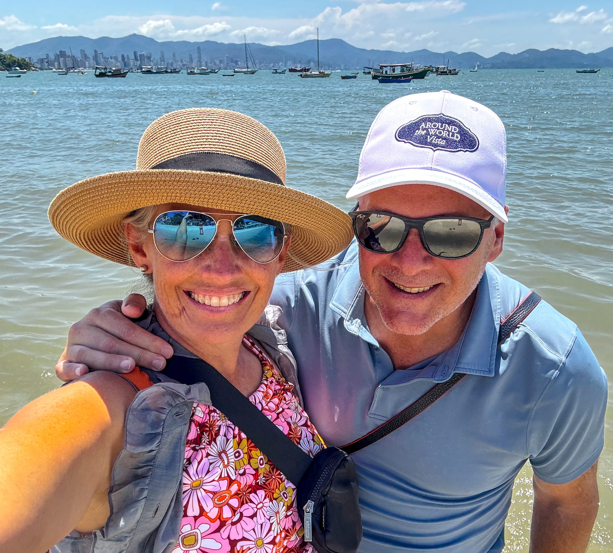 Santos (São Paulo) and Porto Belo, Brasil